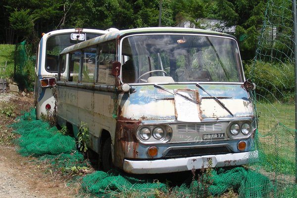 �g���^���C�g�o�X