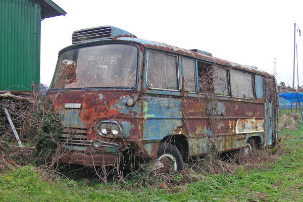 �g���y�b�g�E�}�C�N���o�X