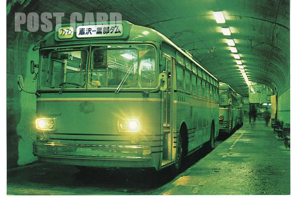 �����_��