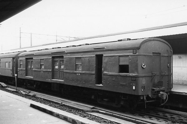 �X�j7329