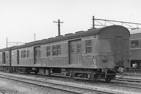 �}�j748