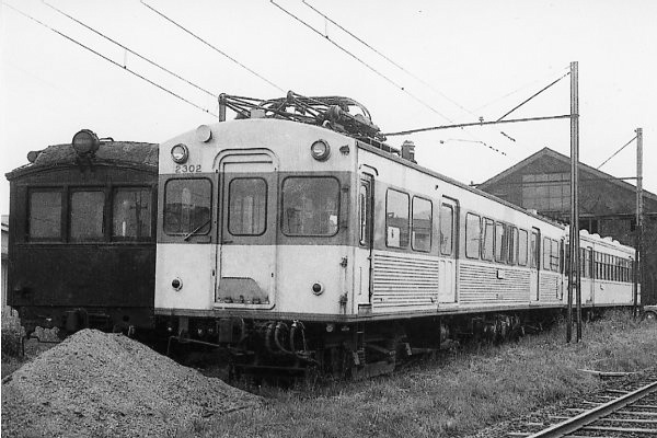��2302