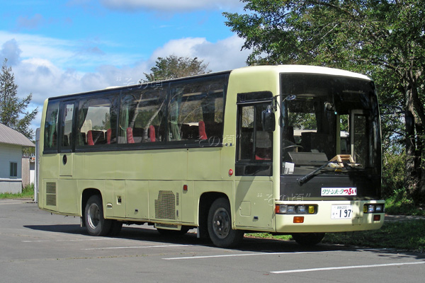 �X�y�[�X�����i�[