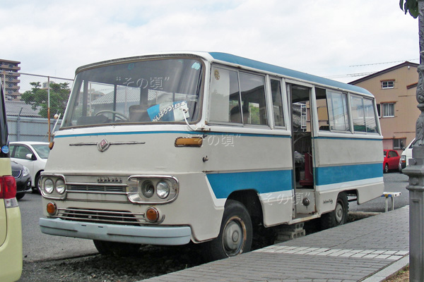 �g���^���C�g�o�X