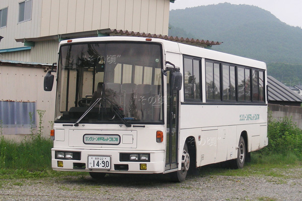 �X�y�[�X�����i�[