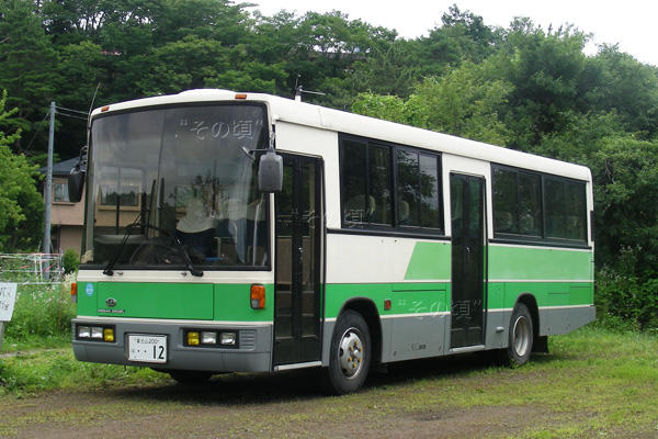 �X�y�[�X�����i�[