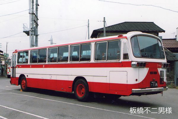 ���É��S��