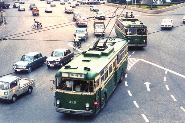 �g�����[�o�X