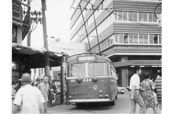 �g�����[�o�X